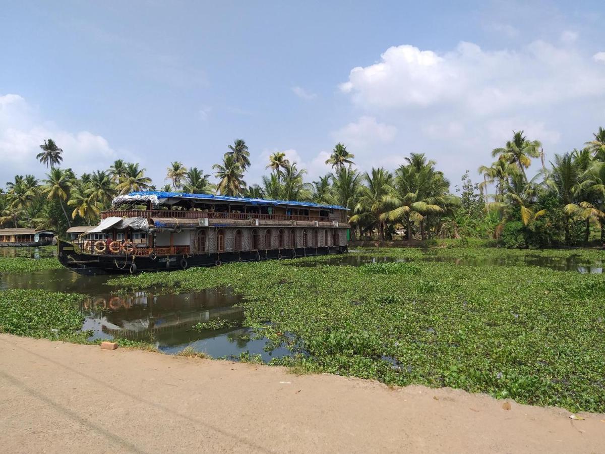Garggi Kumarakom Village Homestay מראה חיצוני תמונה