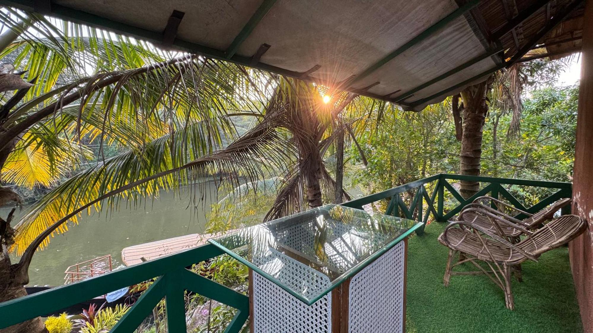 Garggi Kumarakom Village Homestay מראה חיצוני תמונה